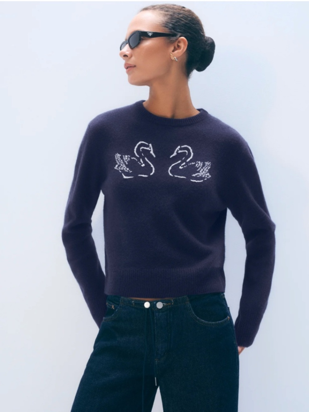 WHITE + WARREN CASHMERE BLEND EMBROIDERED SWAN SWEATER